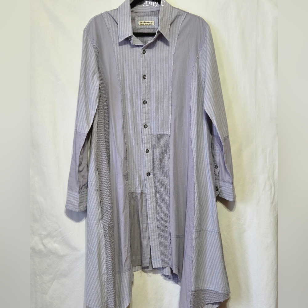 We The Free Ladies Casual Blue Pinstripe Button Down Shirt. - Picture 2 of 10